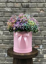 Цветочная композиция из Гипсофила и Розы в шляпной коробке в Тосно