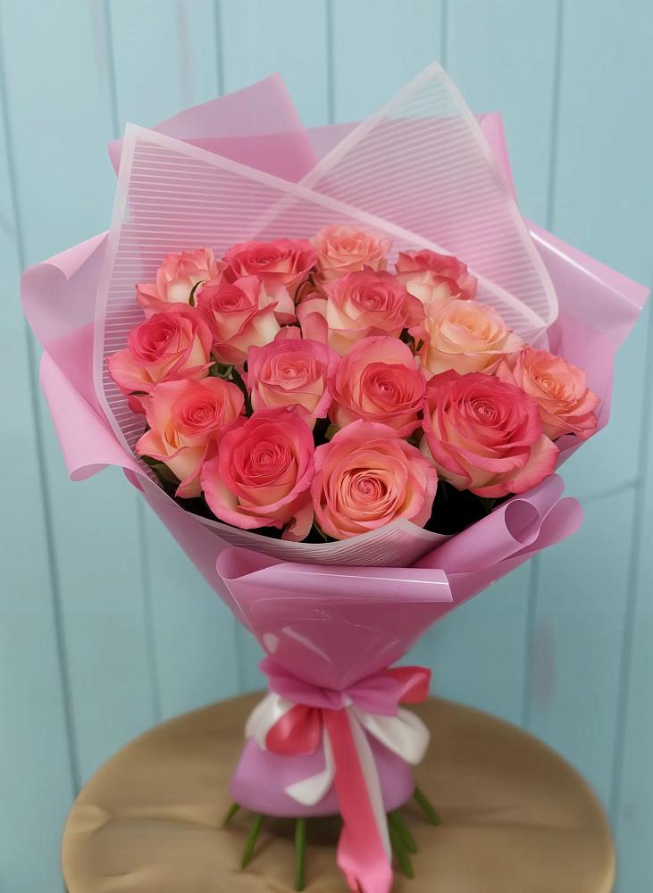 Букет 15 Розовых роз Равель в Тосно