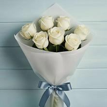 Букет 7 Белых роз Эдлесс Лав в Тосно
