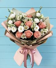 Букет цветов из:  Розы, Альстромерии и Лизиантусы в Тосно