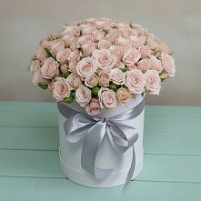 Цветочная композиция из Розы в шляпной коробке в Тосно