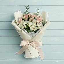 Букет цветов из:  Альстромерии в Тосно