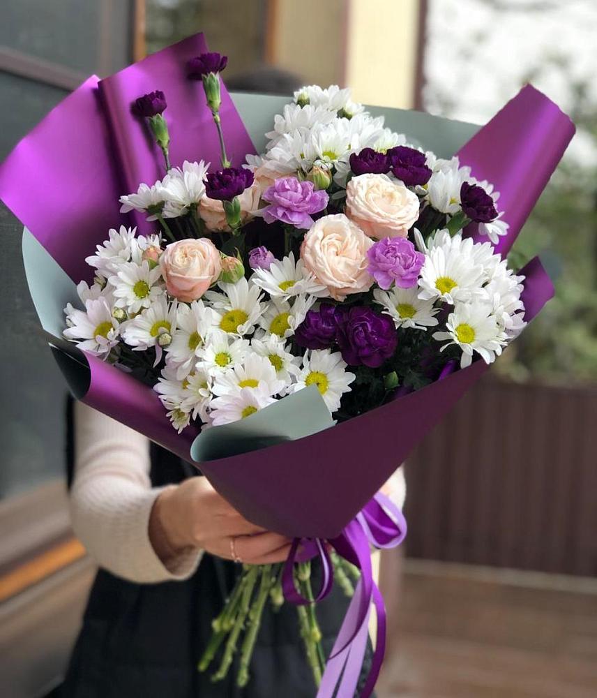 Букет цветов из: Хризантемы, Гвоздики и Розы в Тосно