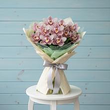 Букет цветов из:  Орхидеи и Розы в Тосно