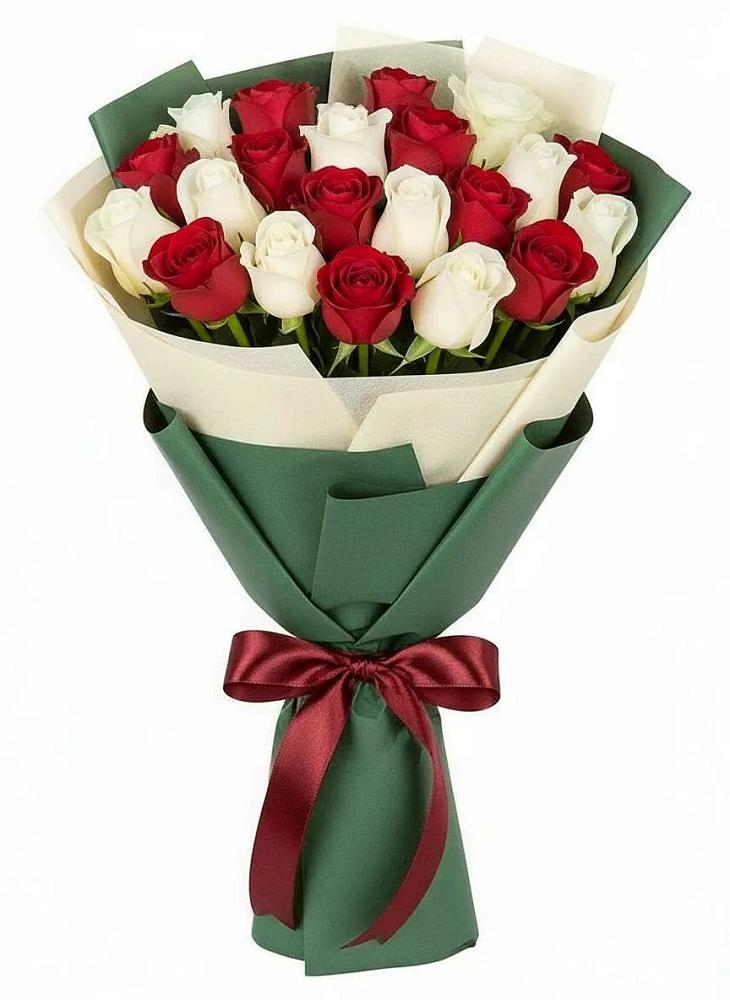 Букет Микс из красных и белых роз в Тосно