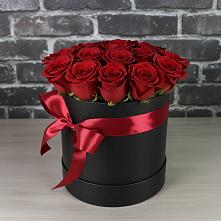 Цветочная композиция из Розы в шляпной коробке в Тосно