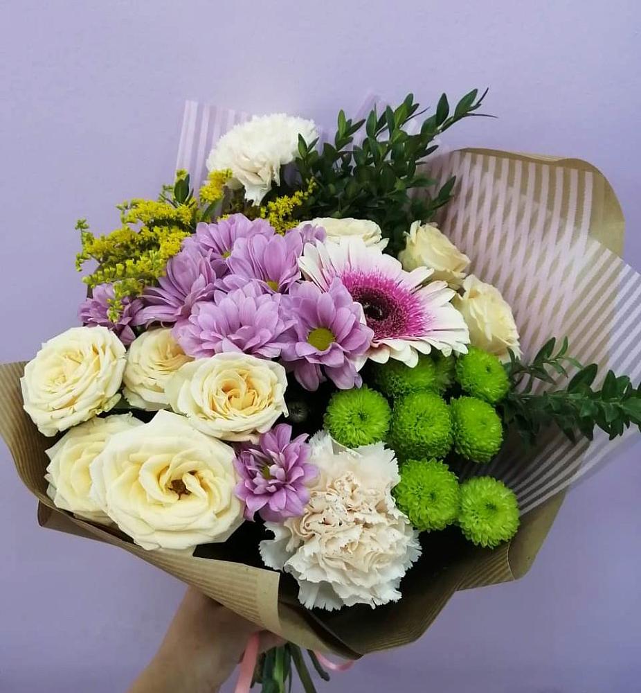 Букет цветов из: Хризантемы, Розы, Гвоздики и Герберы в Тосно