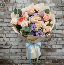 Букет цветов из:  Розы, Лизиантусы и Гвоздики в Тосно