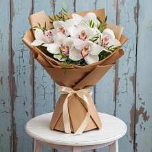 Букет цветов из:  Орхидеи и Розы в Тосно